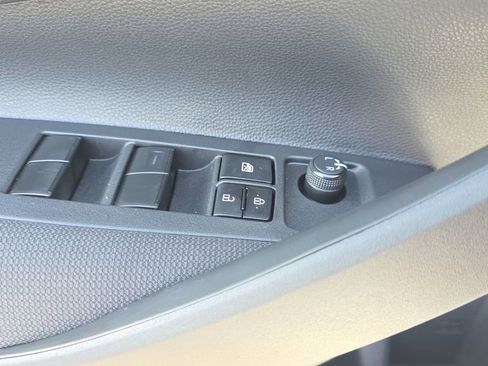 Used 2025 Toyota Corolla LE FWD image 19