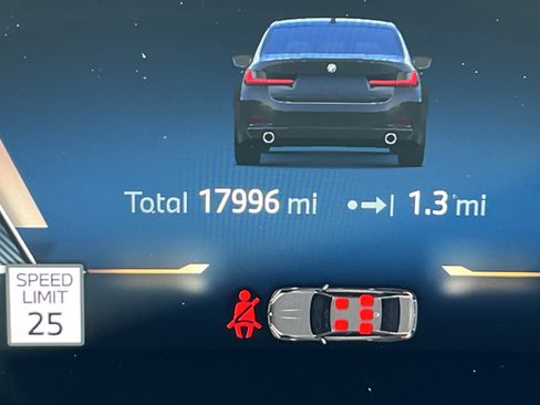 Used 2025 BMW 330i Sedan image 22