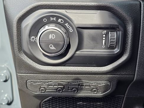 New 2025 Jeep Gladiator Sport image 35