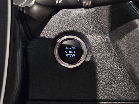 Used 2023 Toyota Corolla SE image 32