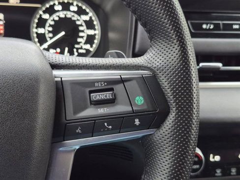 Used 2025 Mitsubishi Outlander SE AWD/4WD image 15