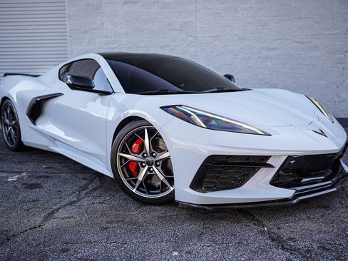 Used 2020 Chevrolet Corvette Stingray w/ 3LT Preferred Equipment Group image 9