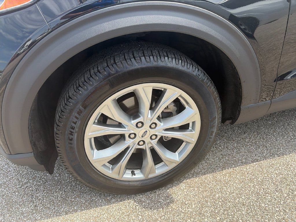 Used 2020 Ford Explorer Limited AWD/4WD image 34