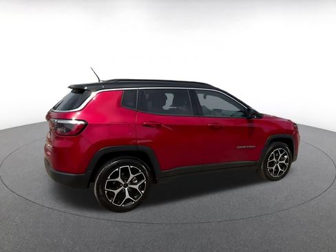 Used 2025 Jeep Compass Limited AWD/4WD image 15