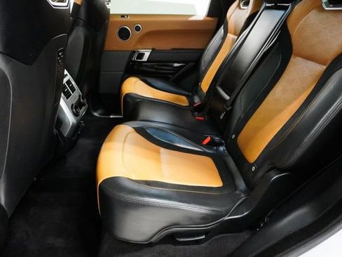 Used 2022 Land Rover Range Rover Sport SVR image 18
