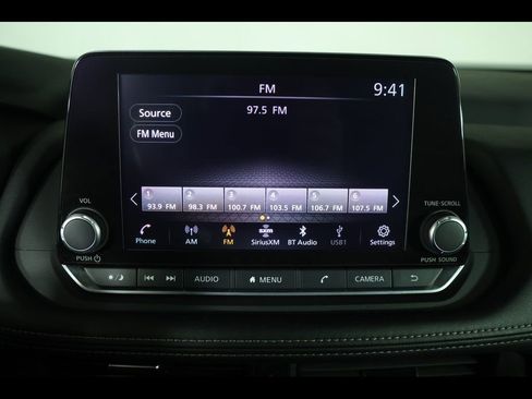 Used 2025 Nissan Rogue SV AWD/4WD image 24