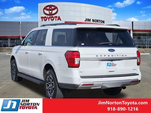 Used 2024 Ford Expedition Max XLT image 8