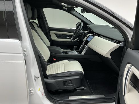Used 2023 Land Rover Discovery Sport SE R-Dynamic image 25
