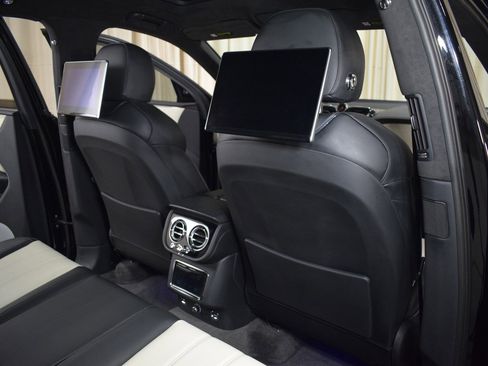 Certified 2024 Bentley Bentayga image 20