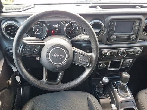 Used 2021 Jeep Wrangler Unlimited Sport AWD/4WD image 11