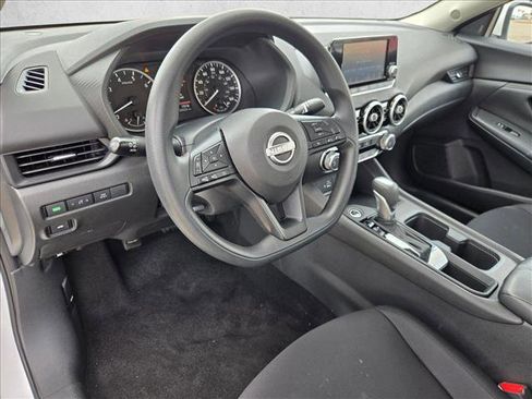 Used 2025 Nissan Sentra S FWD image 10