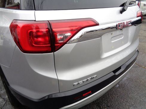 Used 2018 GMC Acadia SLE image 12