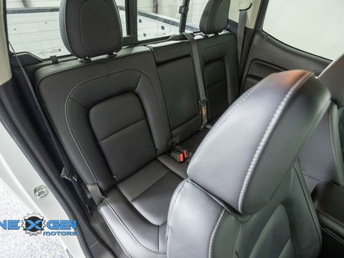 Used 2022 GMC Canyon Elevation w/ Elevation Premium Package AWD/4WD image 38