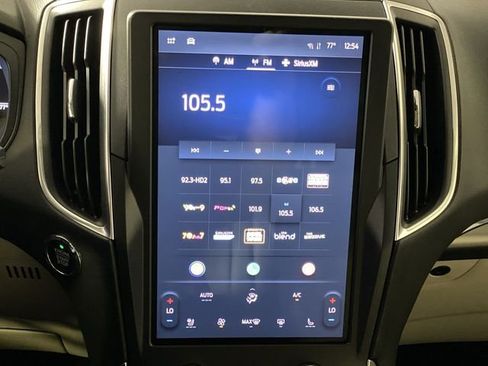 Used 2024 Ford Edge Titanium AWD/4WD image 18