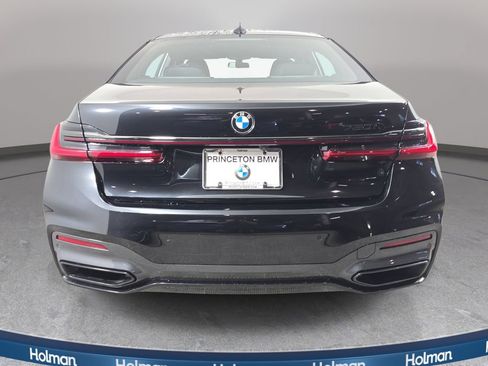 Used 2022 BMW 750i xDrive w/ Executive Package AWD/4WD image 7