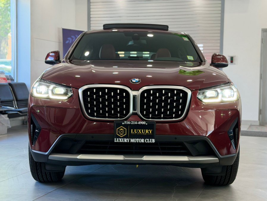Used 2023 BMW X4 xDrive30i w/ Premium Package AWD/4WD image 3