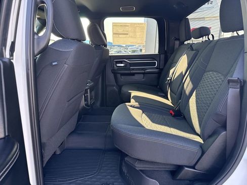 New 2026 RAM 2500 Big Horn AWD/4WD image 17