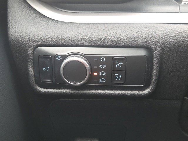 Used 2023 Ford Explorer XLT AWD/4WD image 27