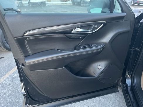 Used 2023 Buick Envision Essence image 11