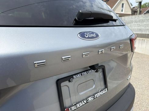 Used 2024 Ford Escape Active AWD/4WD image 14