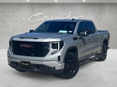 Used 2022 GMC Sierra 1500 Elevation w/ Elevation Premium Package