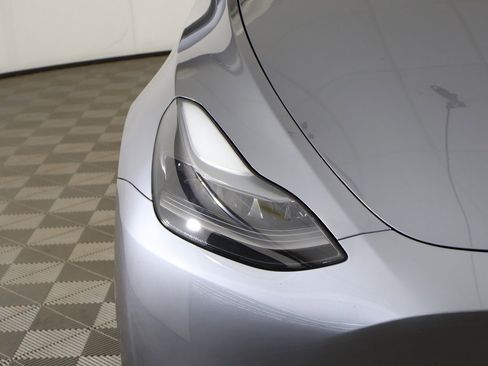 Used 2024 Tesla Model Y Long Range image 14