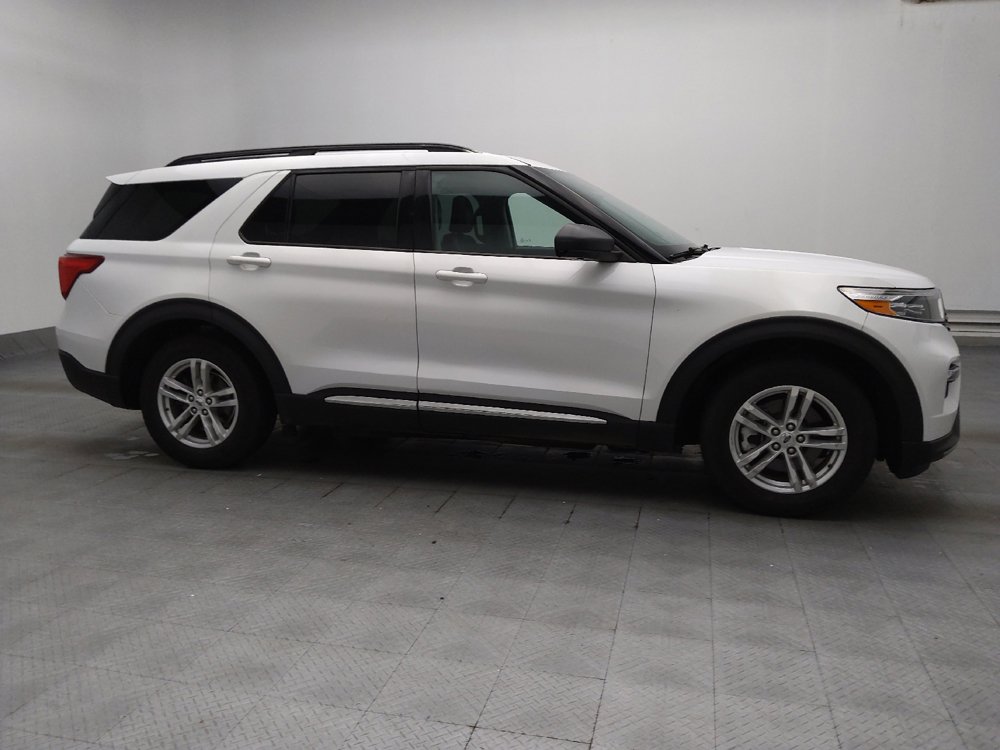 Used 2021 Ford Explorer XLT w/ Equipment Group 202A RWD image 11