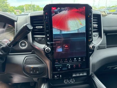 New 2026 RAM 2500 Laramie AWD/4WD image 13