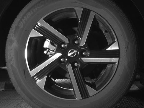 Used 2025 Nissan Sentra SV image 15