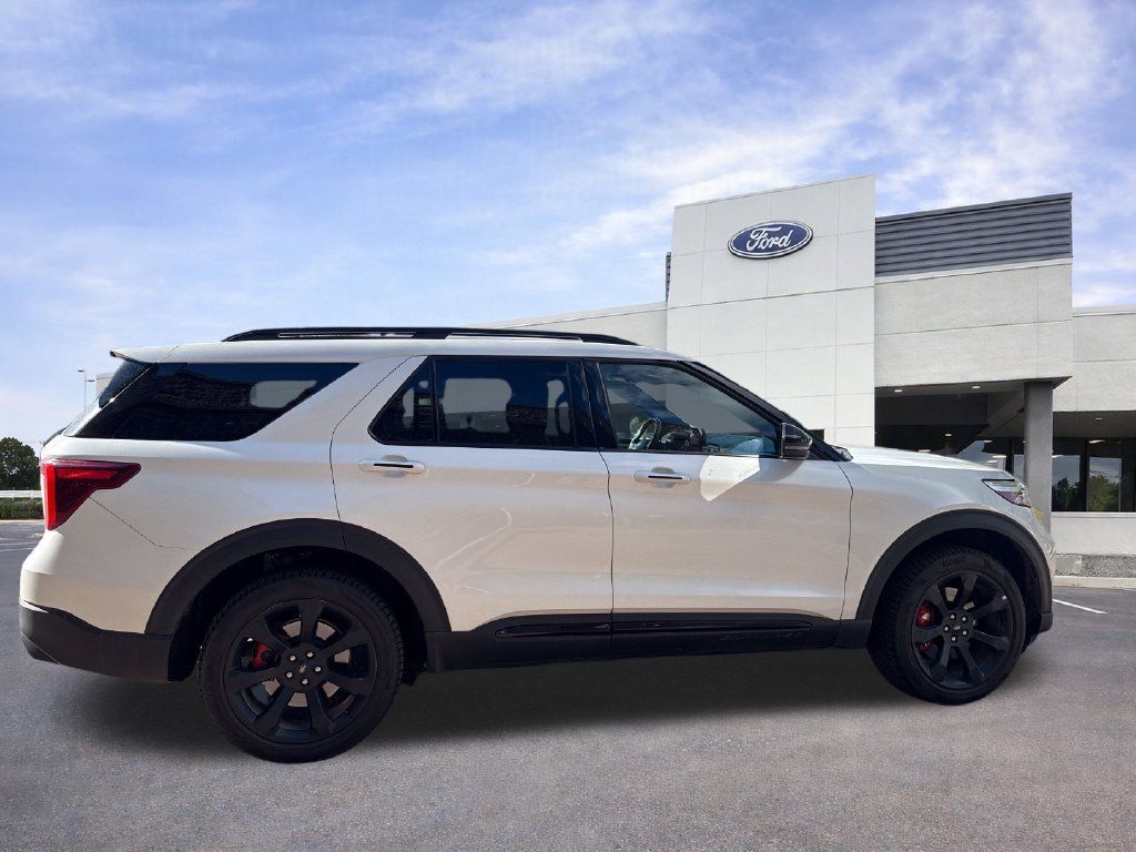 Used 2023 Ford Explorer ST w/ Equipment Group 401A AWD/4WD image 8