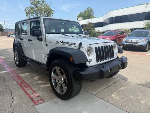 Used 2016 Jeep Wrangler Unlimited Sport w/ Connectivity Group AWD/4WD image 8