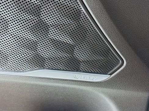 Used 2019 Hyundai Santa Fe Ultimate image 19