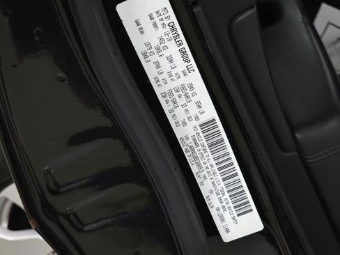 Used 2011 Jeep Grand Cherokee Laredo AWD/4WD image 33