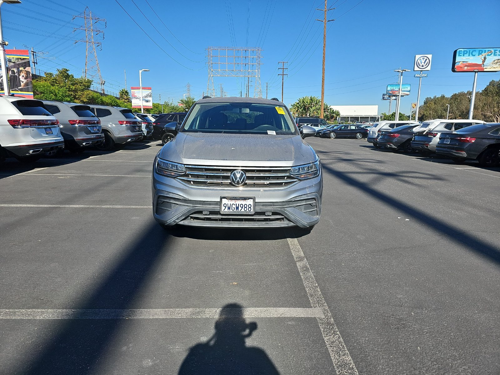 Used 2022 Volkswagen Tiguan S FWD image 2