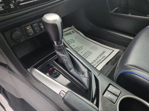 Used 2019 Toyota Corolla XSE image 24