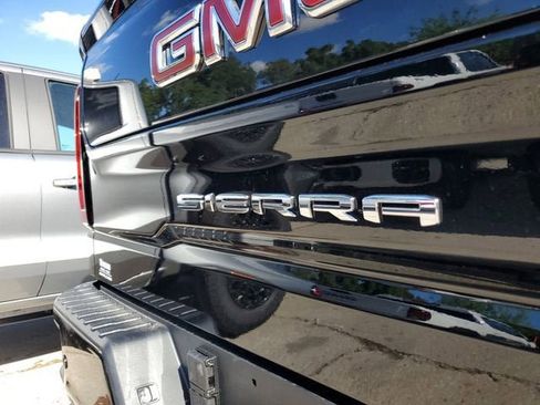 New 2026 GMC Sierra 1500 AT4 w/ AT4 Premium Package AWD/4WD image 8