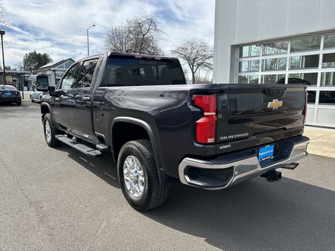Used 2024 Chevrolet Silverado 3500 LTZ w/ LTZ Convenience Package image 3