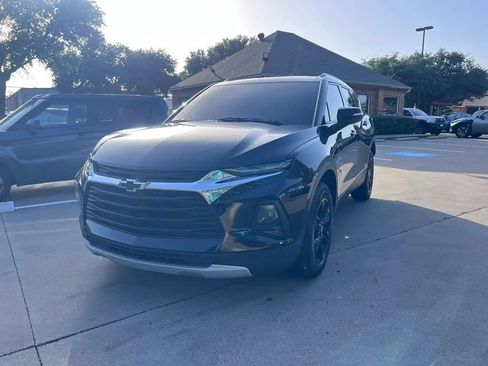 Used 2020 Chevrolet Blazer LT FWD image 2
