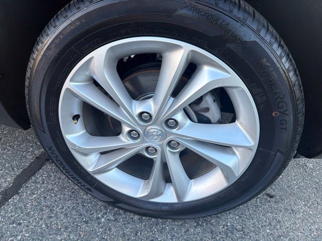 Used 2023 Buick Encore GX Preferred w/ Cold Weather Comfort Package FWD image 9