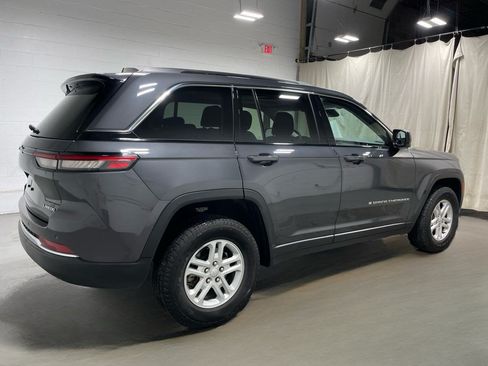 Used 2023 Jeep Grand Cherokee Laredo w/ Luxury Tech Group I AWD/4WD image 4