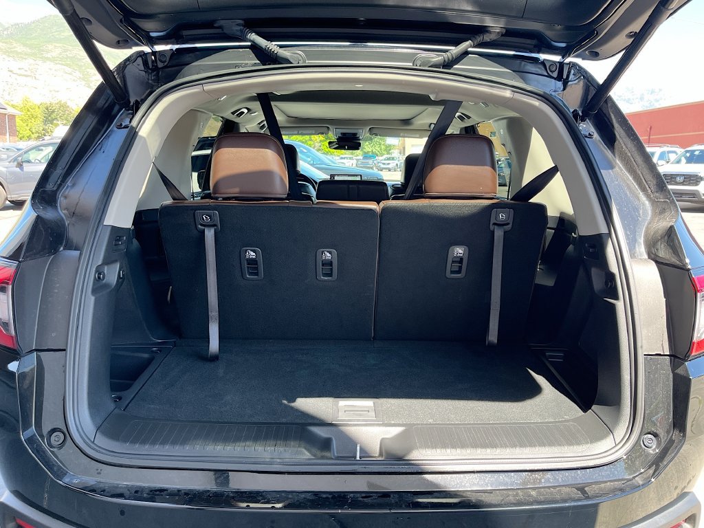 Used 2025 Honda Pilot Elite image 28