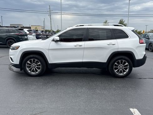 Used 2019 Jeep Cherokee Latitude Plus AWD/4WD image 11