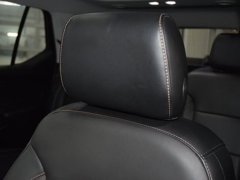 Used 2018 Chevrolet Traverse LT image 42