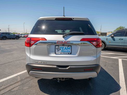 Used 2017 GMC Acadia SLE w/ LPO, Floor Liner Package FWD image 5