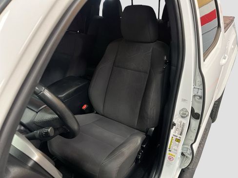 Used 2017 Toyota Tacoma TRD Sport w/ Tow Package (A/T) AWD/4WD image 19