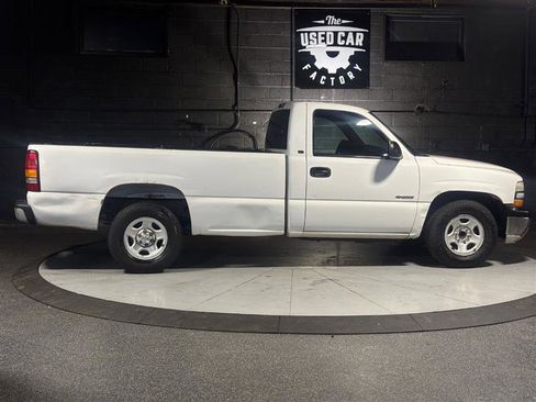 Used 2001 Chevrolet Silverado 1500 2WD Regular Cab w/ Firm Ride Suspension Pkg image 7