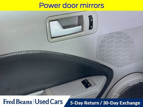 Used 2006 Ford Mustang GT image 19