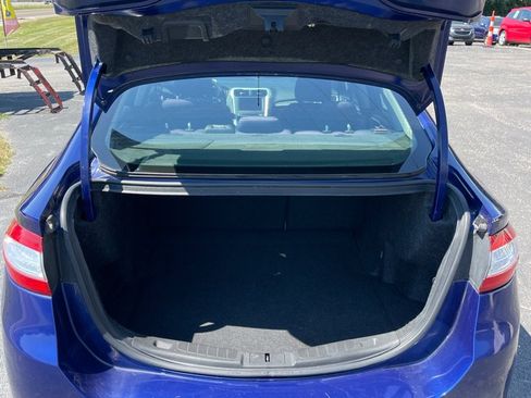 Used 2016 Ford Fusion SE FWD image 18