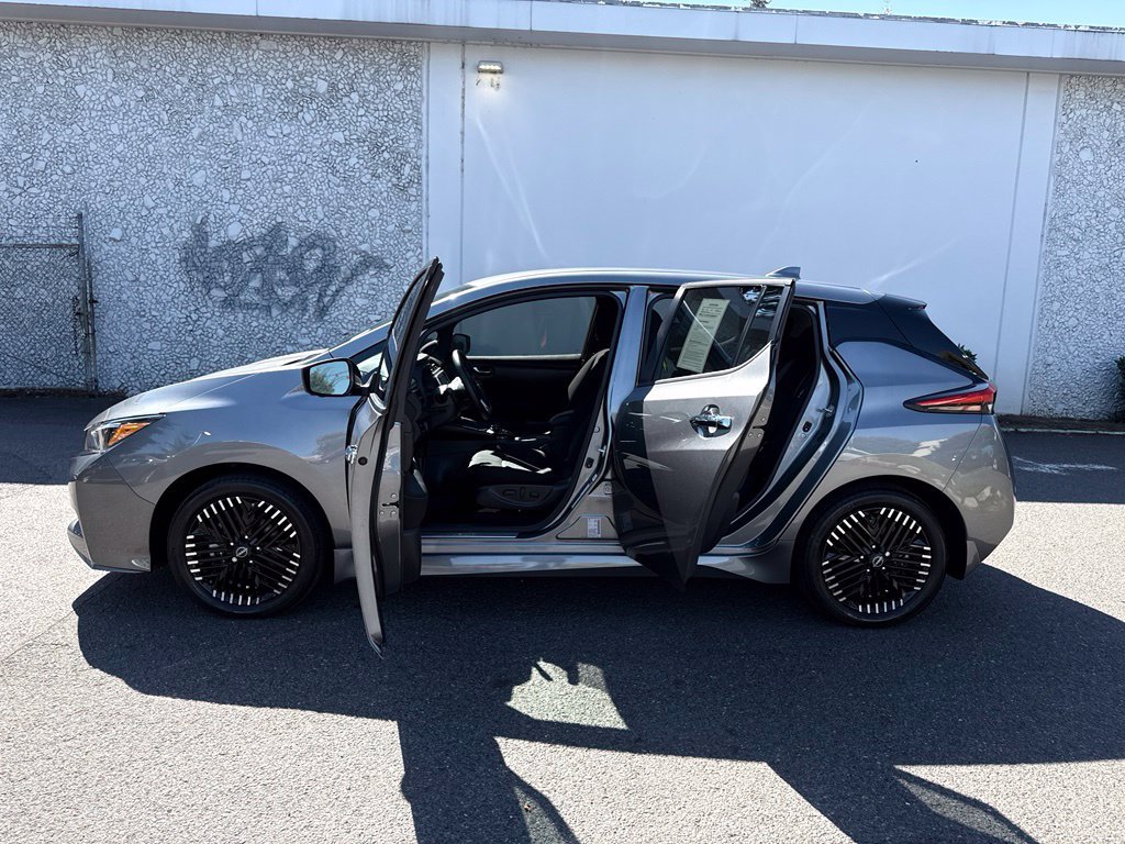 Used 2024 Nissan Leaf SV Plus FWD image 17