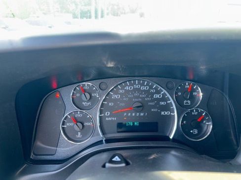 New 2026 GMC Savana 2500 RWD image 19